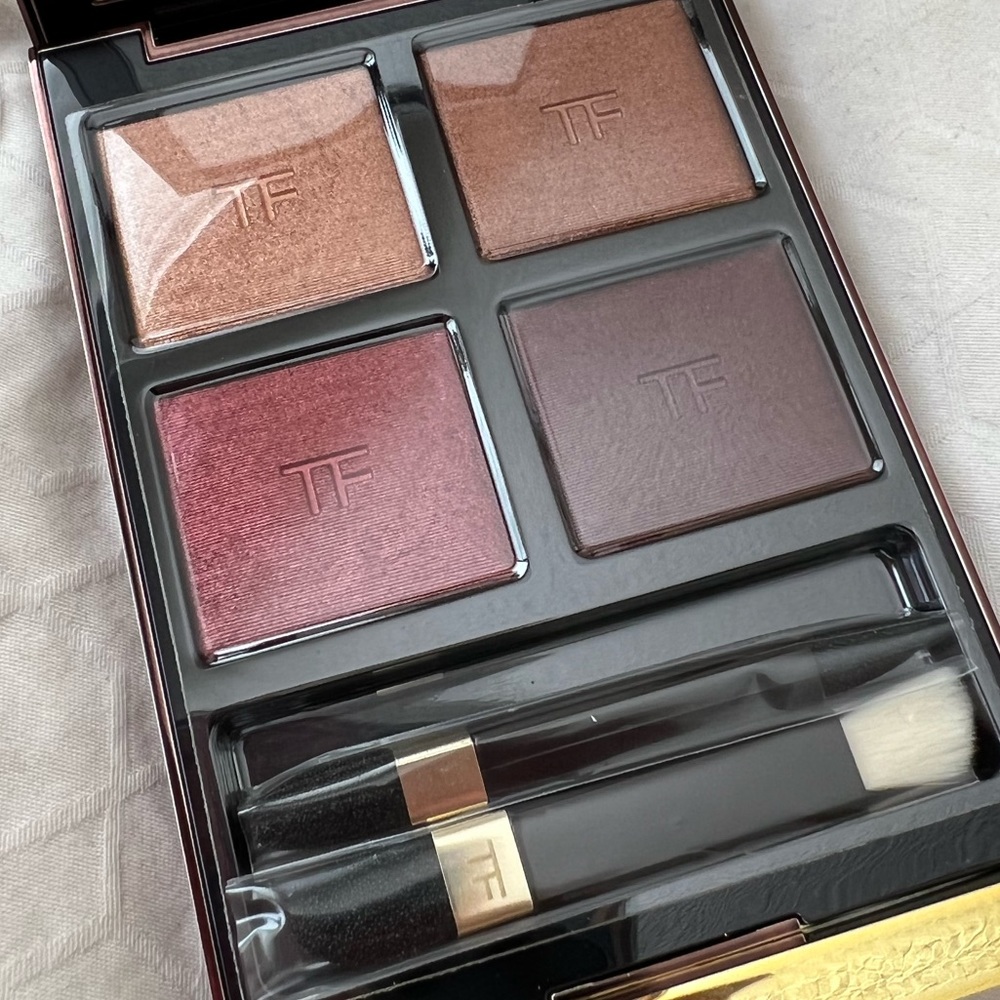 BNIB TOM FORD QUAD IN HONEYMOON